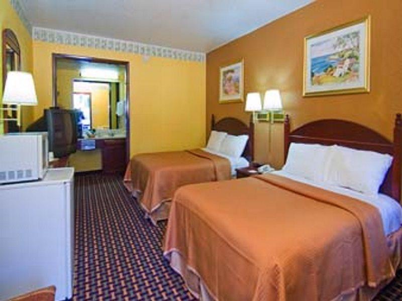 Gatortown Inn Ґейнсвілл Номер фото